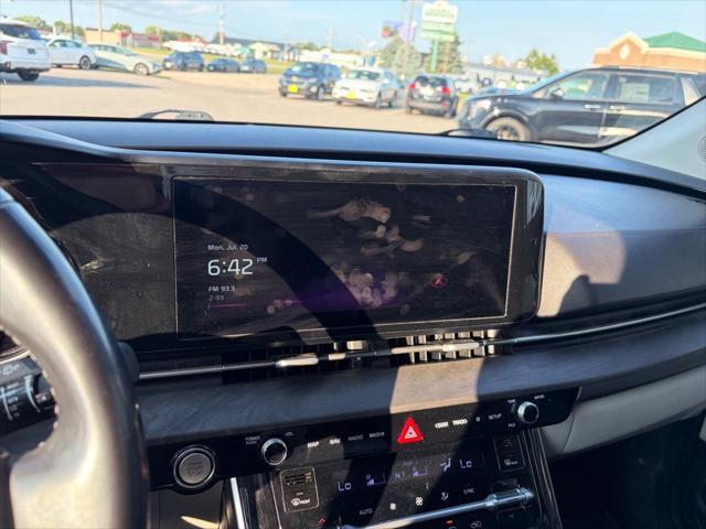 2023 Kia Carnival - $25,995