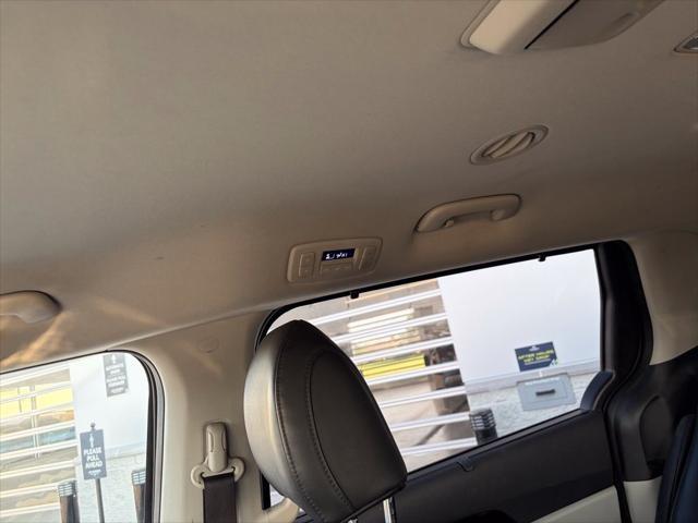 2023 Kia Carnival - $25,995