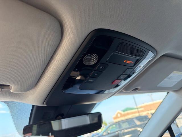 2023 Kia Carnival - $25,995