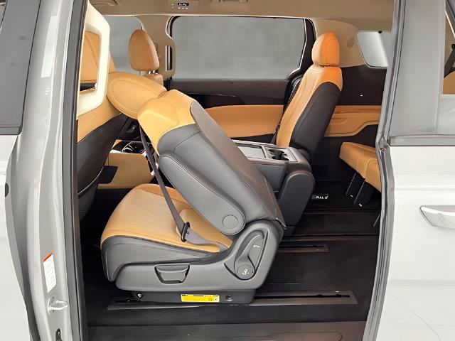 2024 Kia Carnival - $26,996