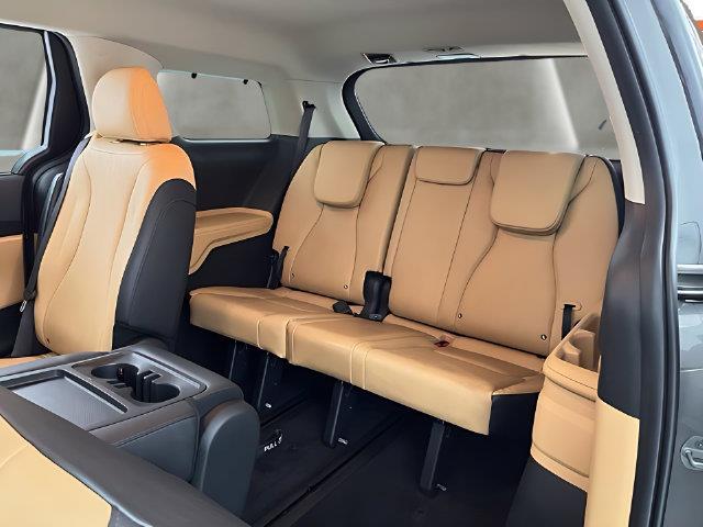 2024 Kia Carnival - $26,996