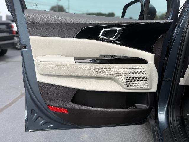2024 Kia Carnival - $35,900