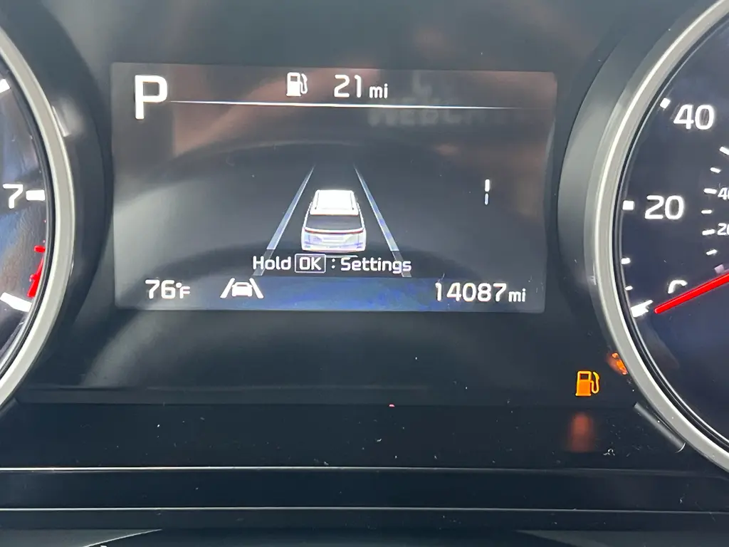 2023 Kia Carnival - $31,999