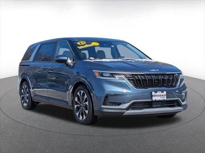 Photo of a 2023 Kia Carnival EX 4DR Mini-Van for sale