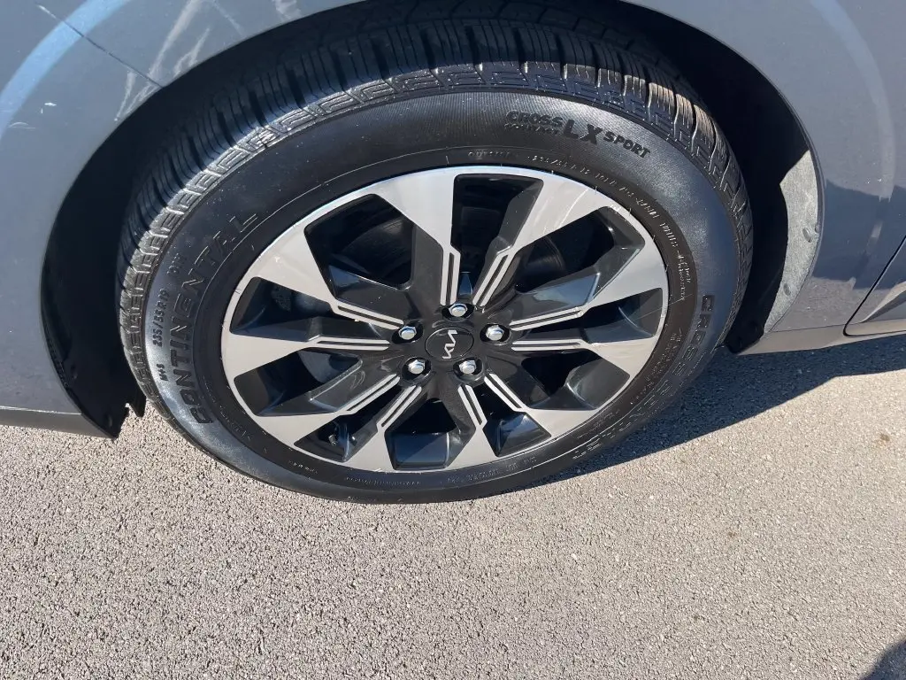 2024 Kia Carnival - $31,994