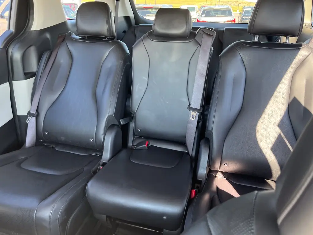 2024 Kia Carnival - $31,994