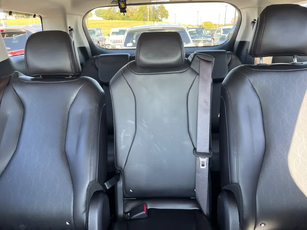 2024 Kia Carnival - $31,994