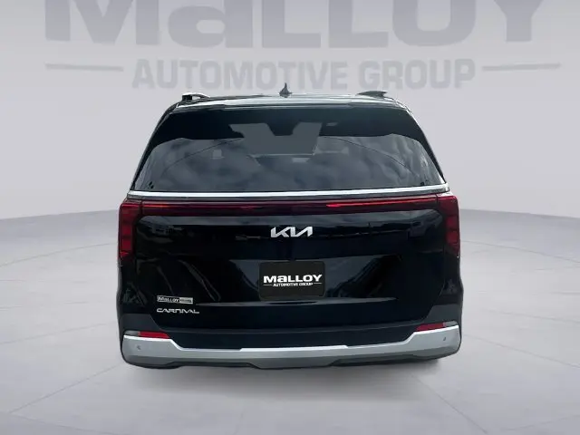 2026 Kia Carnival - $37,500