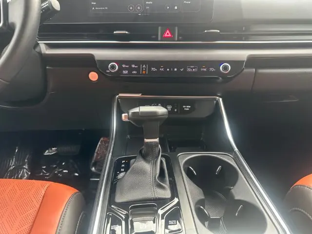 2026 Kia Carnival - $37,500