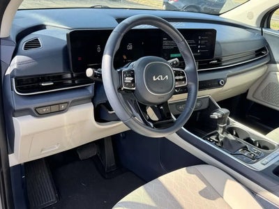 Photo of a 2025 Kia Carnival EX 4DR Mini-Van for sale