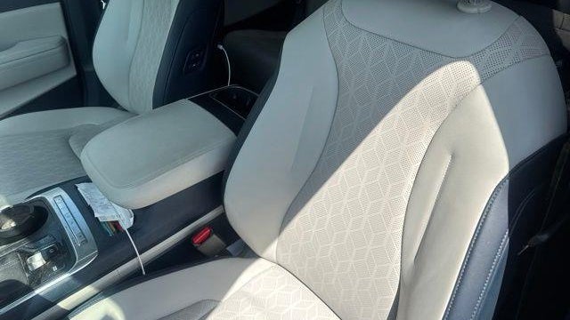 2025 Kia Carnival EX