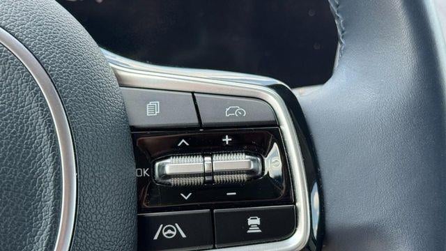 2025 Kia Carnival EX