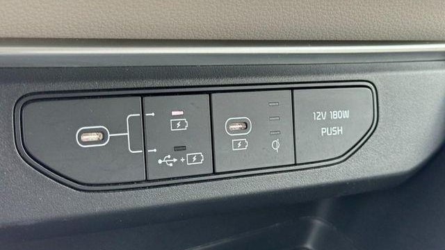 2025 Kia Carnival EX