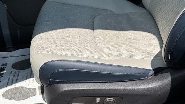 2025 Kia Carnival EX