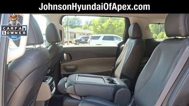 2025 Kia Carnival EX