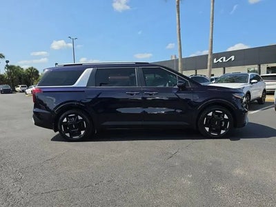 Photo of a 2025 Kia Carnival EX 4DR Mini-Van for sale