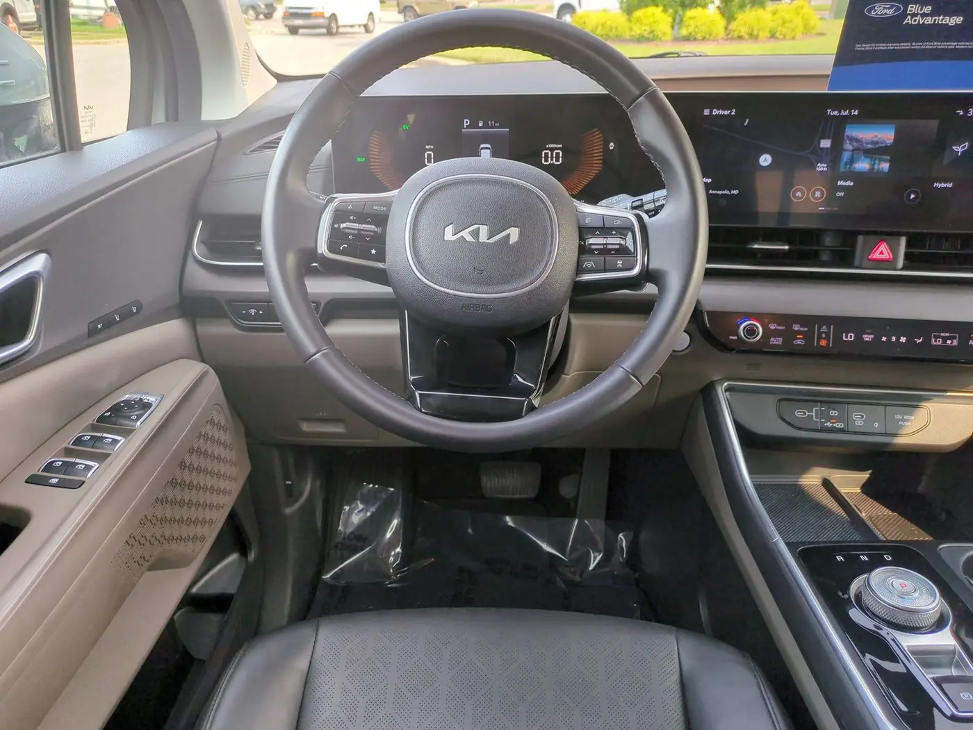2025 Kia Carnival - $36,500