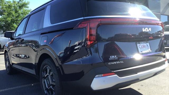 2026 Kia Carnival Hybrid EX
