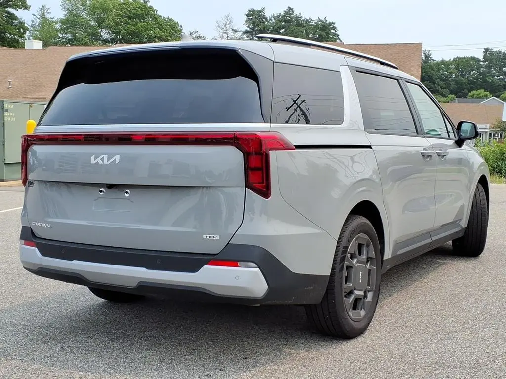 2026 Kia Carnival - $41,640