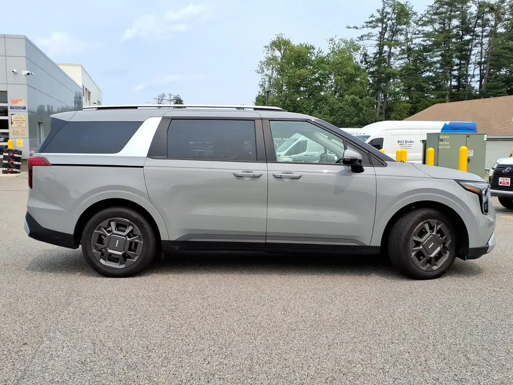 2026 Kia Carnival - $41,640