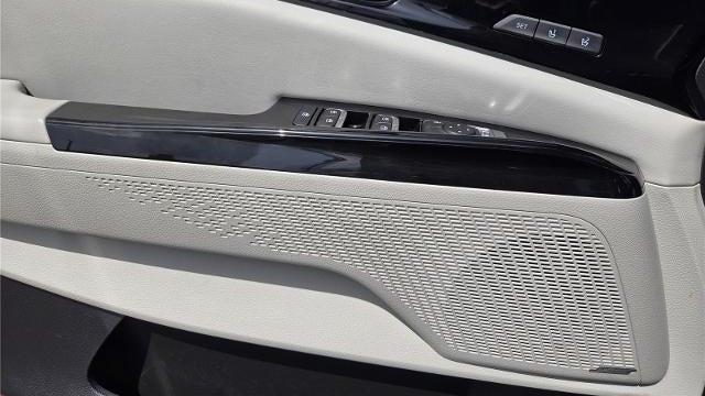 2022 Kia Carnival SX