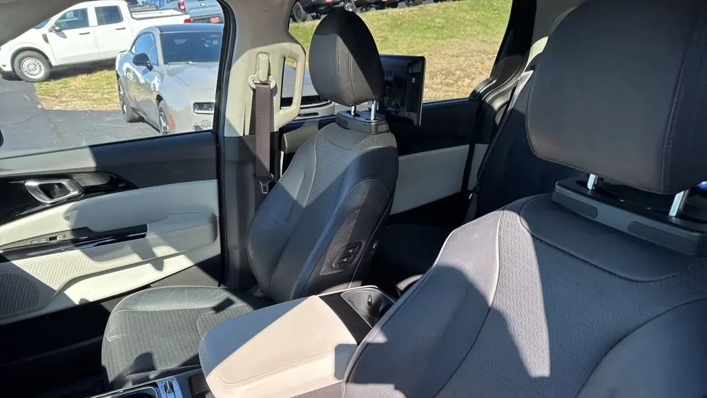 2024 Kia Carnival SX Prestige