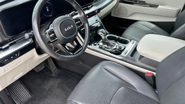 2024 Kia Carnival SX