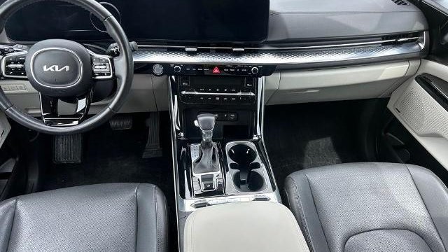 2024 Kia Carnival SX