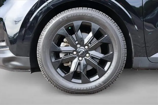 2023 Kia Carnival - $31,612