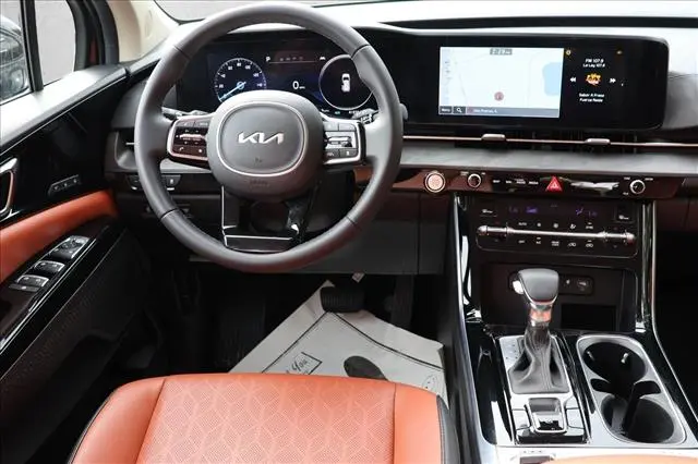 2023 Kia Carnival - $31,612