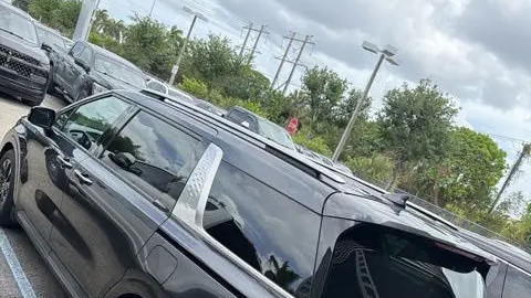 2023 Kia Carnival SX