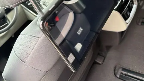 2023 Kia Carnival SX