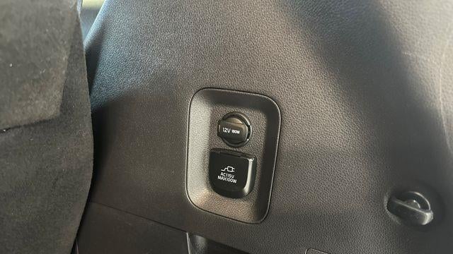 2024 Kia Carnival SX
