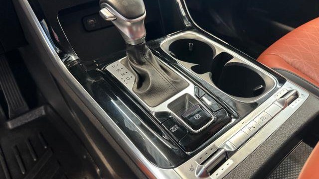 2024 Kia Carnival SX