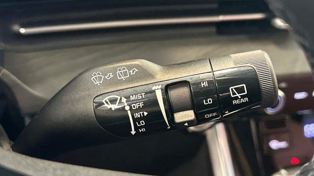 2024 Kia Carnival SX