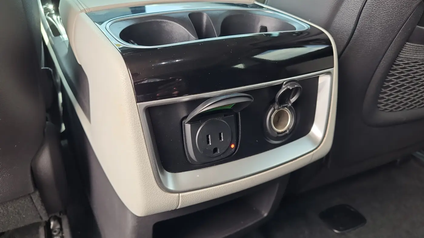 2022 Kia Carnival SX