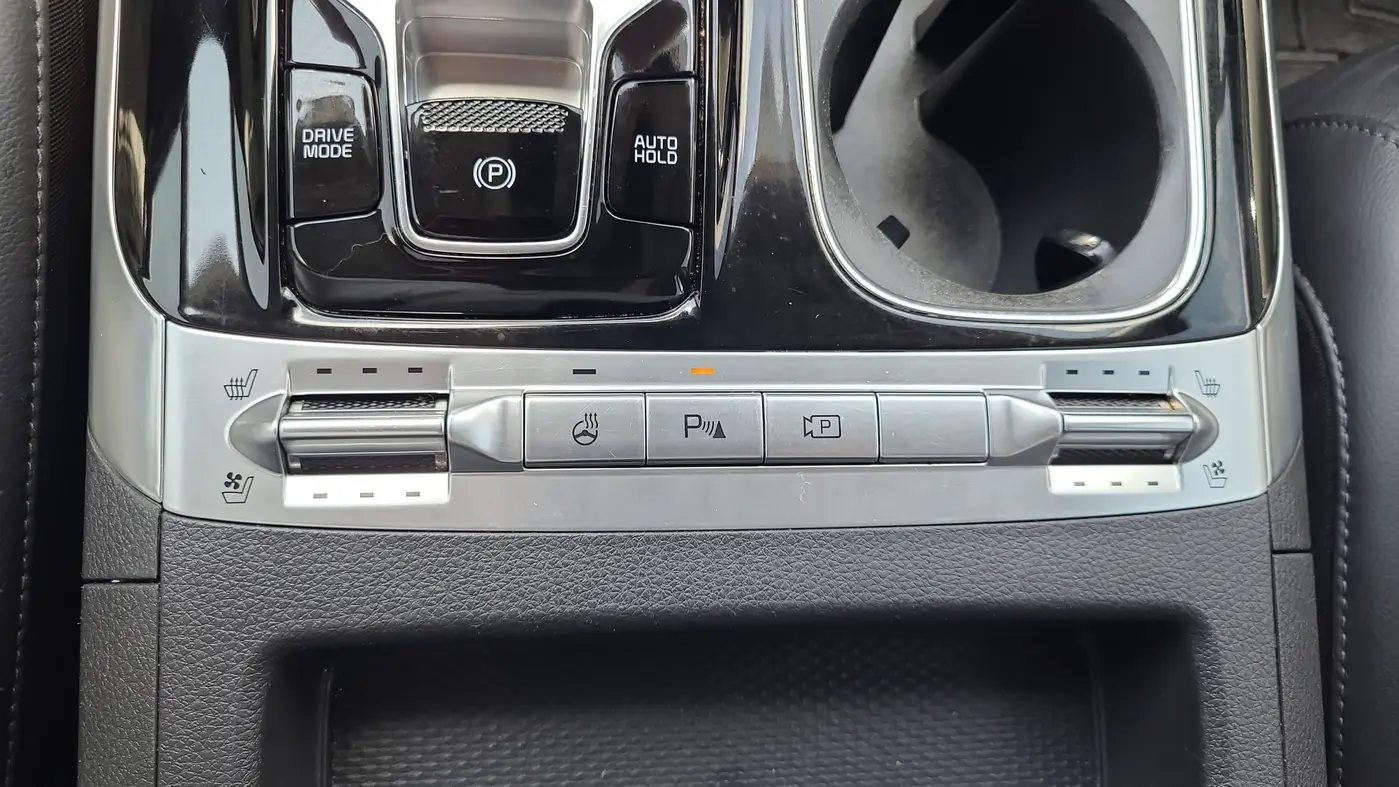 2022 Kia Carnival SX