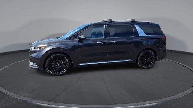 2022 Kia Carnival SX