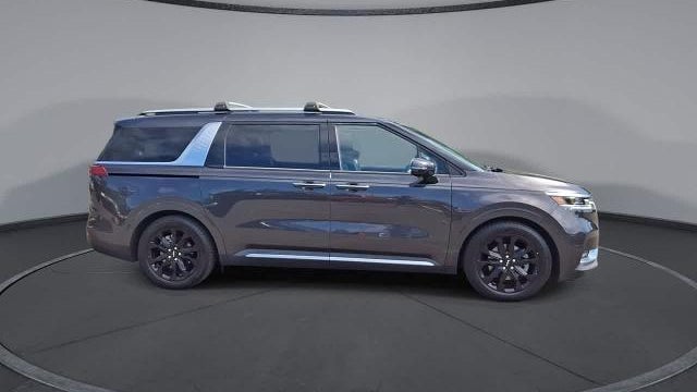 2022 Kia Carnival SX