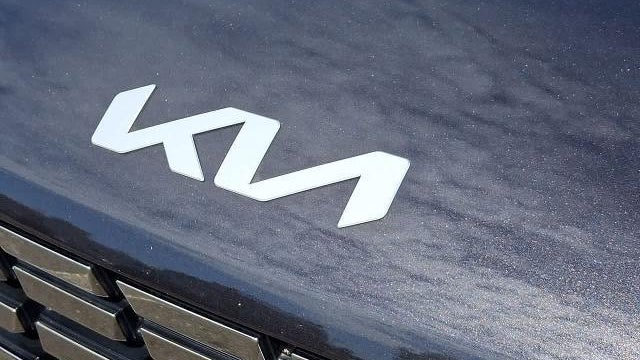 2022 Kia Carnival SX