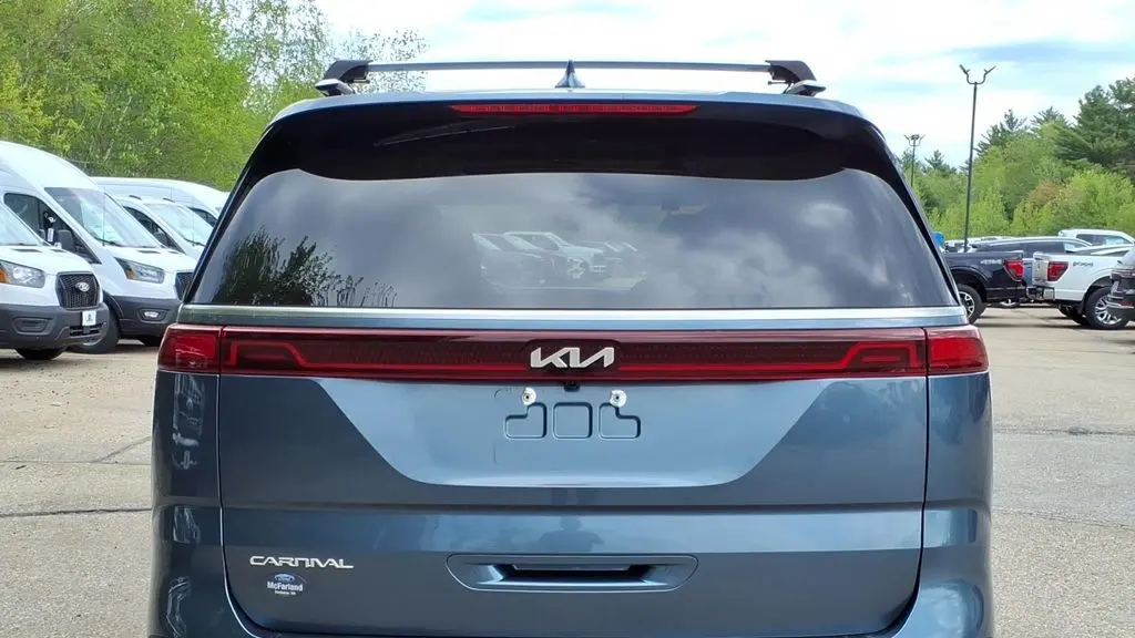 2023 Kia Carnival SX