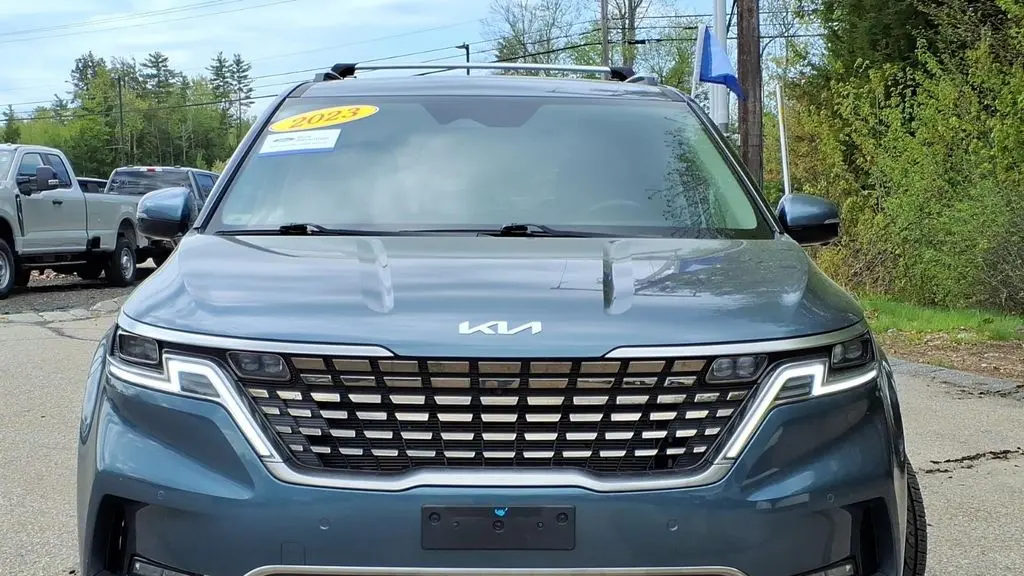 2023 Kia Carnival SX