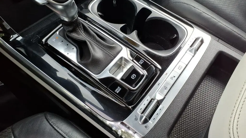 2023 Kia Carnival SX
