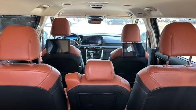 2024 Kia Carnival SX