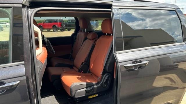 2024 Kia Carnival SX