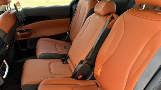 2024 Kia Carnival SX