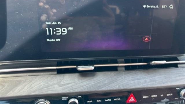 2024 Kia Carnival SX
