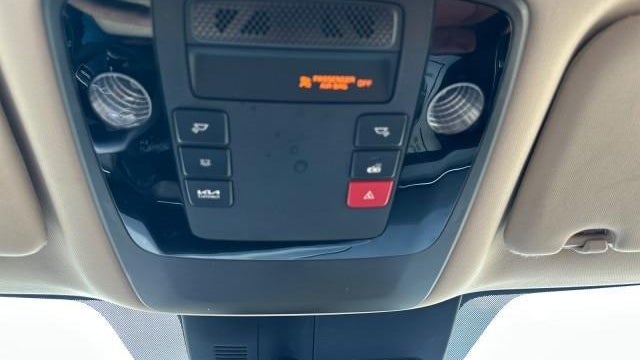 2024 Kia Carnival SX