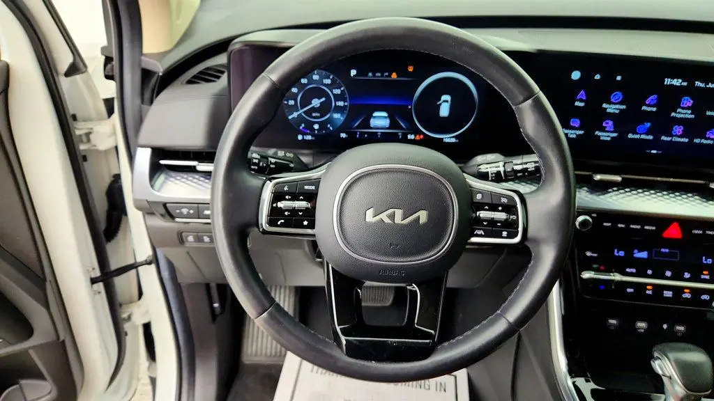 2024 Kia Carnival SX