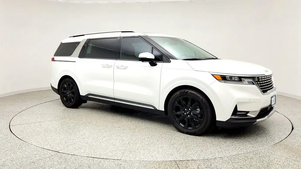2024 Kia Carnival SX